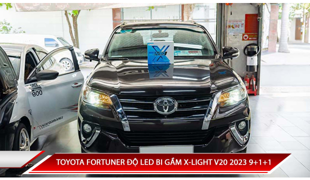 TOYOTA FORTUNER ĐỘ LED X-LIGHT V20 2023 9+1+1